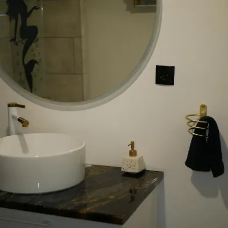 Oda ve Kahvaltı Calaidonia 4*